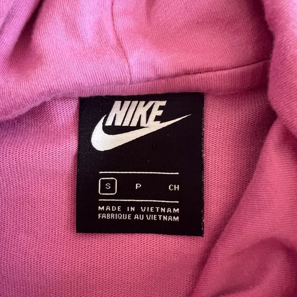 EUC Nike Women's Vibrant Pink Hoodie, Cropped w/ Wide 3/4 Sleeve size Small